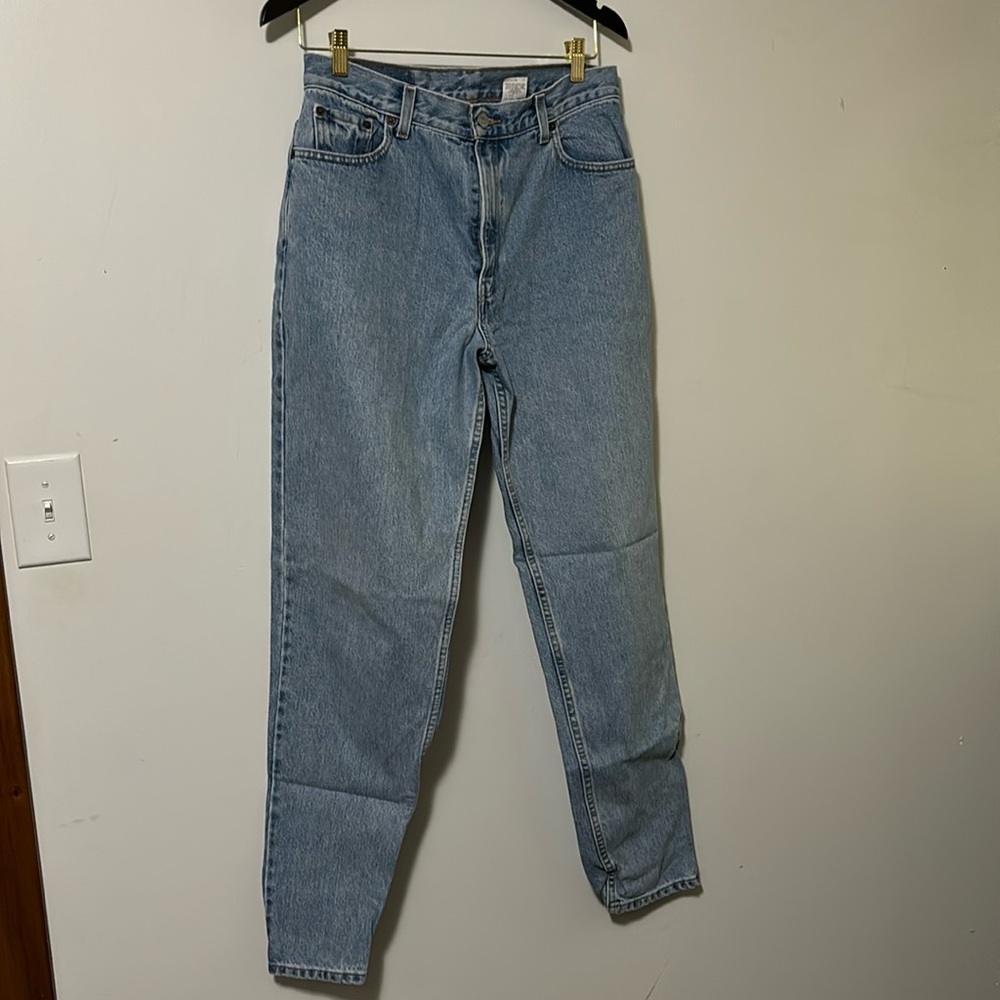 Levi’s women’s 550 relaxed fit tapered leg jeans